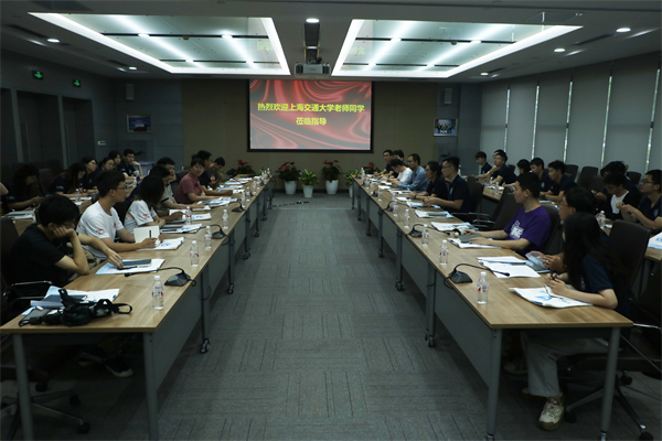 1722661069922167.jpg 图7 常琎校友解答同学问题.jpg