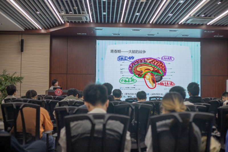 1744525956455489.jpg 图3 情绪解析:了解情绪背后的机制_resized.jpg