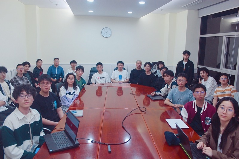 合影1.jpg