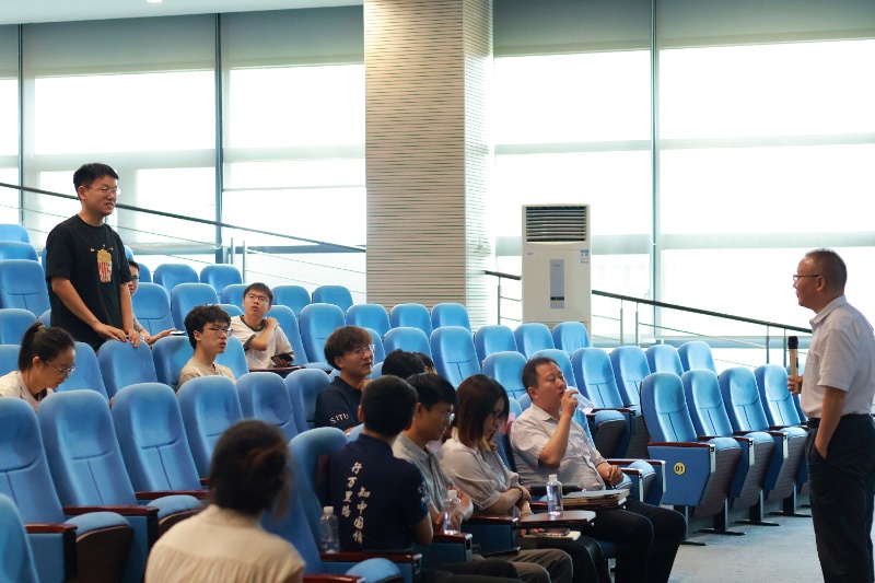 1752639048160246.jpg 实践团成员提问_resized.jpg